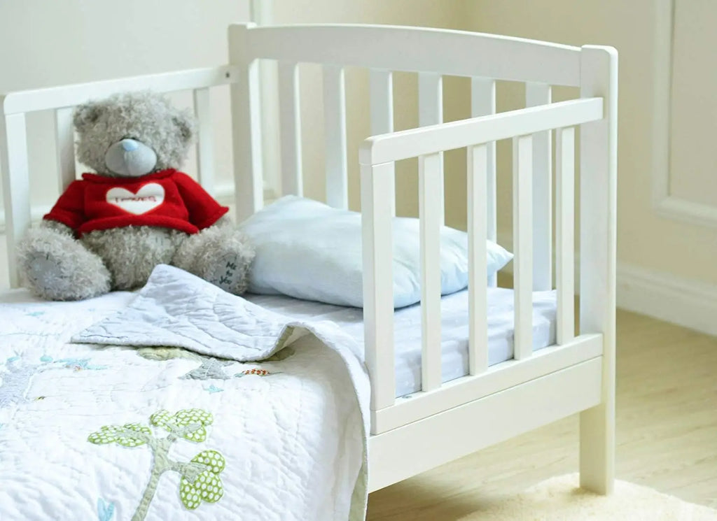 Montana Organic Solid Pine Toddler Bed